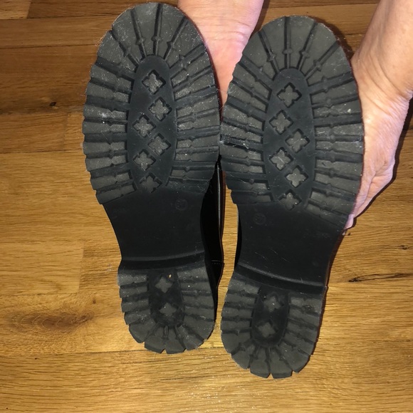 Shoes 👞 - Picture 3 of 3